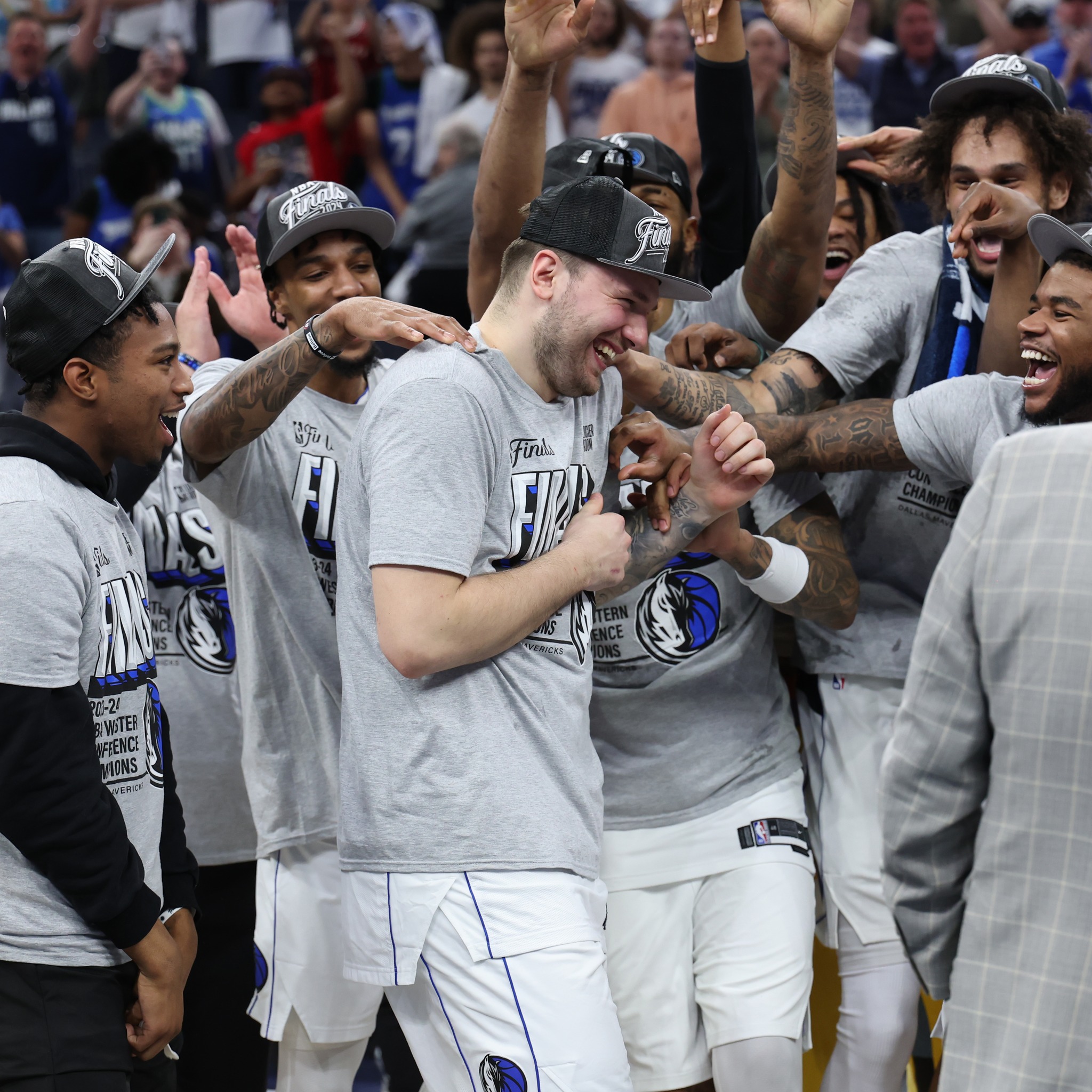  Luka Doncic獲選為西區冠軍系列賽MVP，奪下Magic Johnson Trophy。
