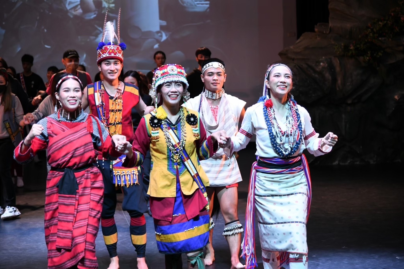 阿勒飛斯定期展演樂舞劇，即日起9-10月為期二個月首次免費演出，正式啟動 !